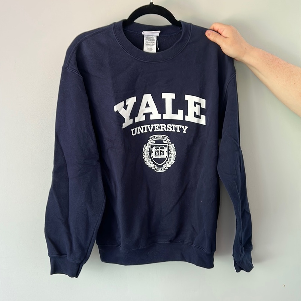 Yale University Campus Customs Sweatshirt Medium
